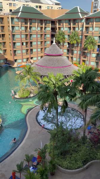 Видео из отеля Novotel Phuket Vintage Park 4*